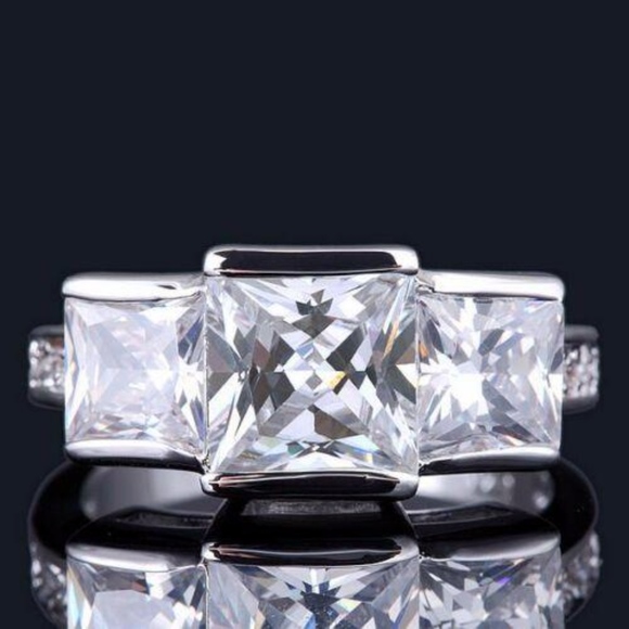 Three Stones CZ Engagement Ring Sz 6 - Picture 3 of 5